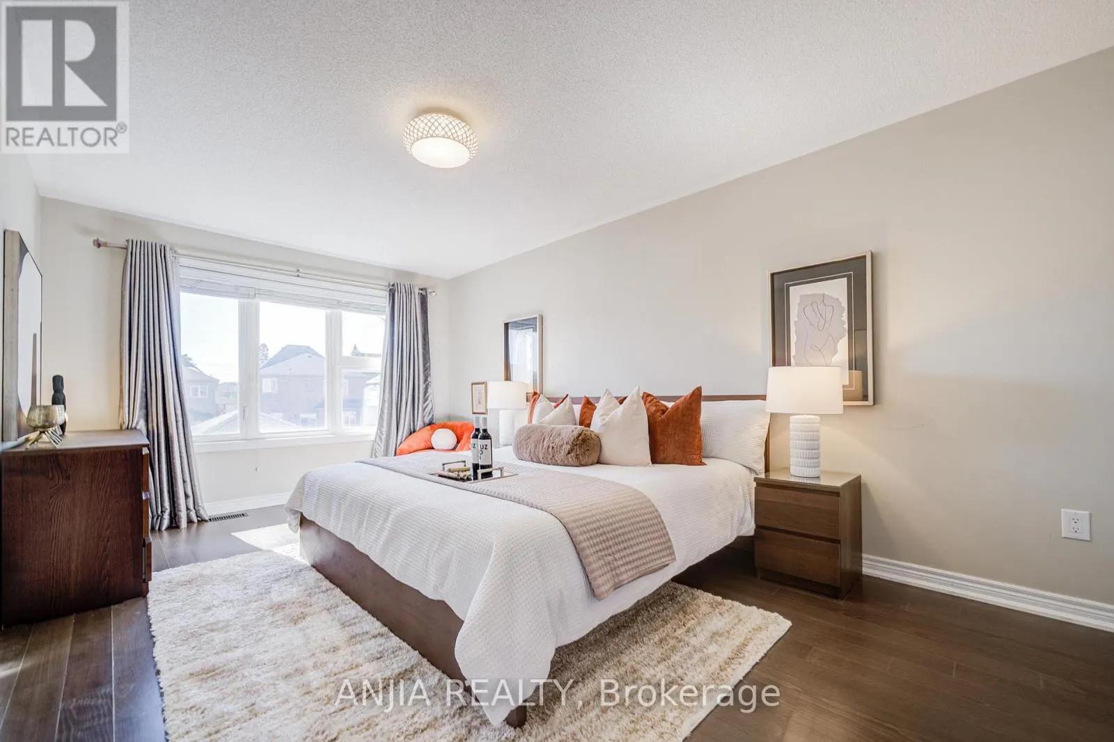 229 SOUTH UNIONVILLE AVENUE