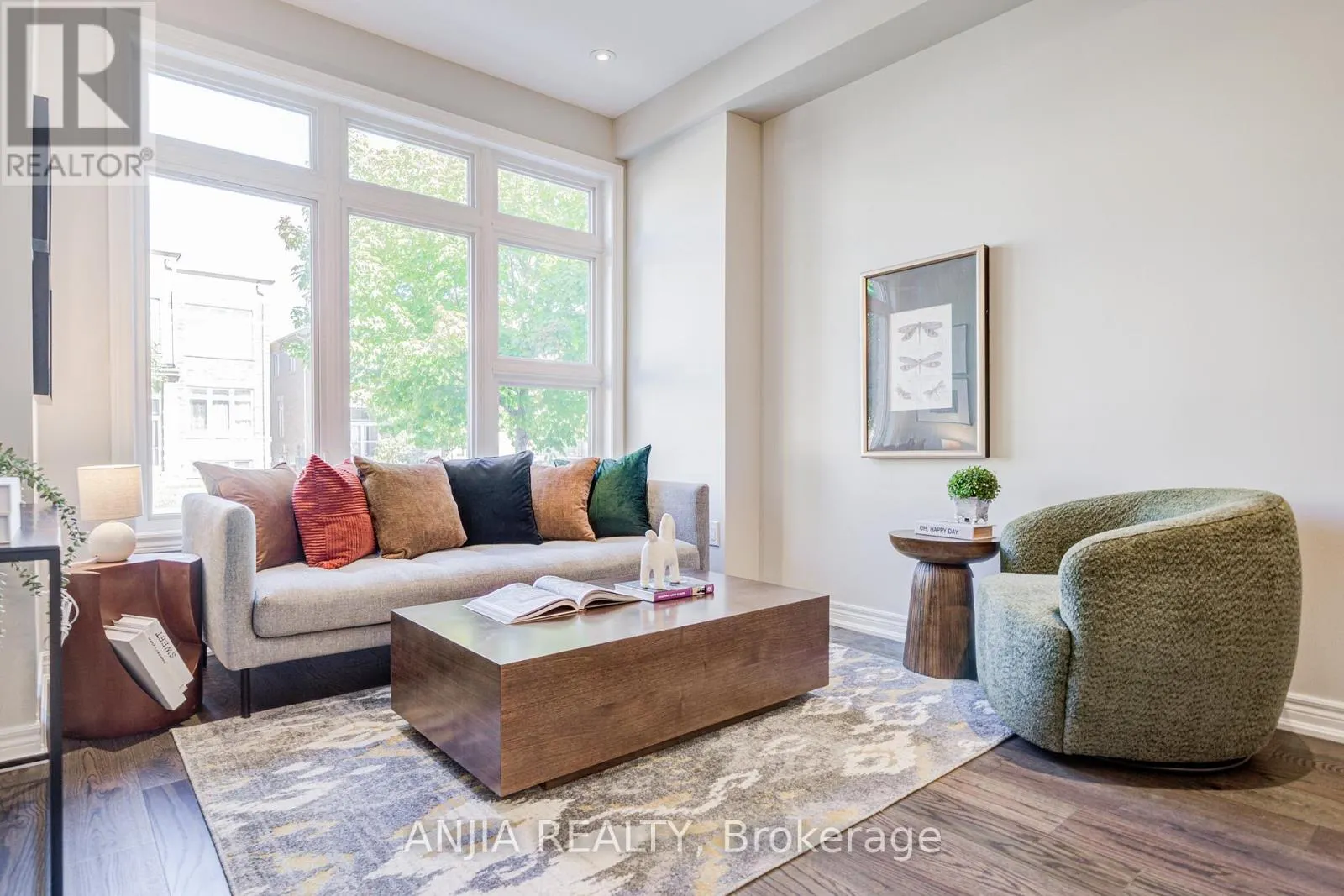 229 SOUTH UNIONVILLE AVENUE