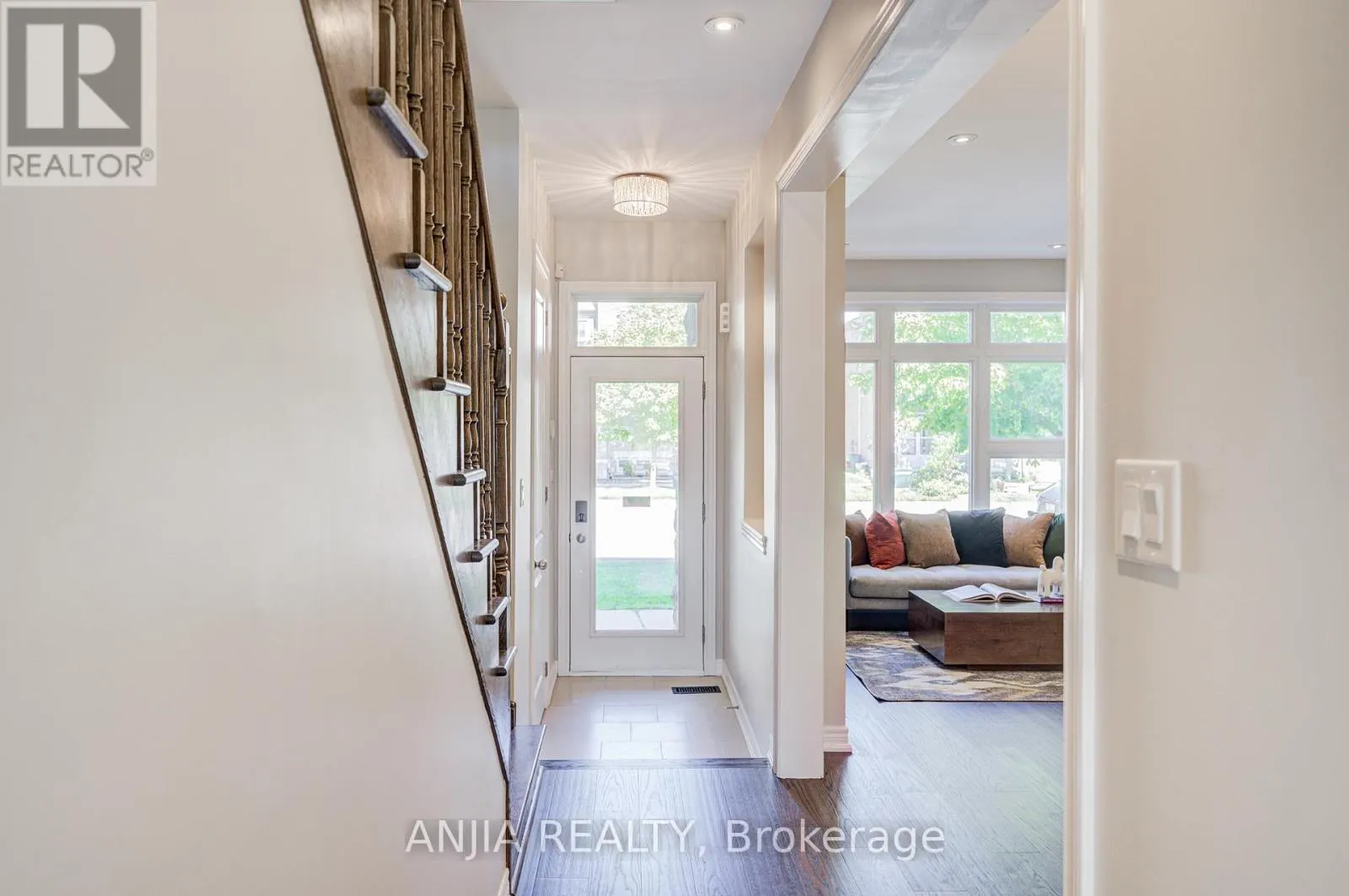 229 SOUTH UNIONVILLE AVENUE