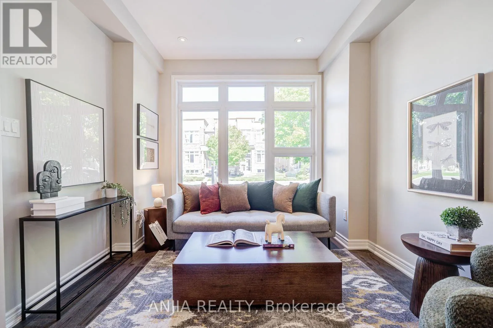 229 SOUTH UNIONVILLE AVENUE