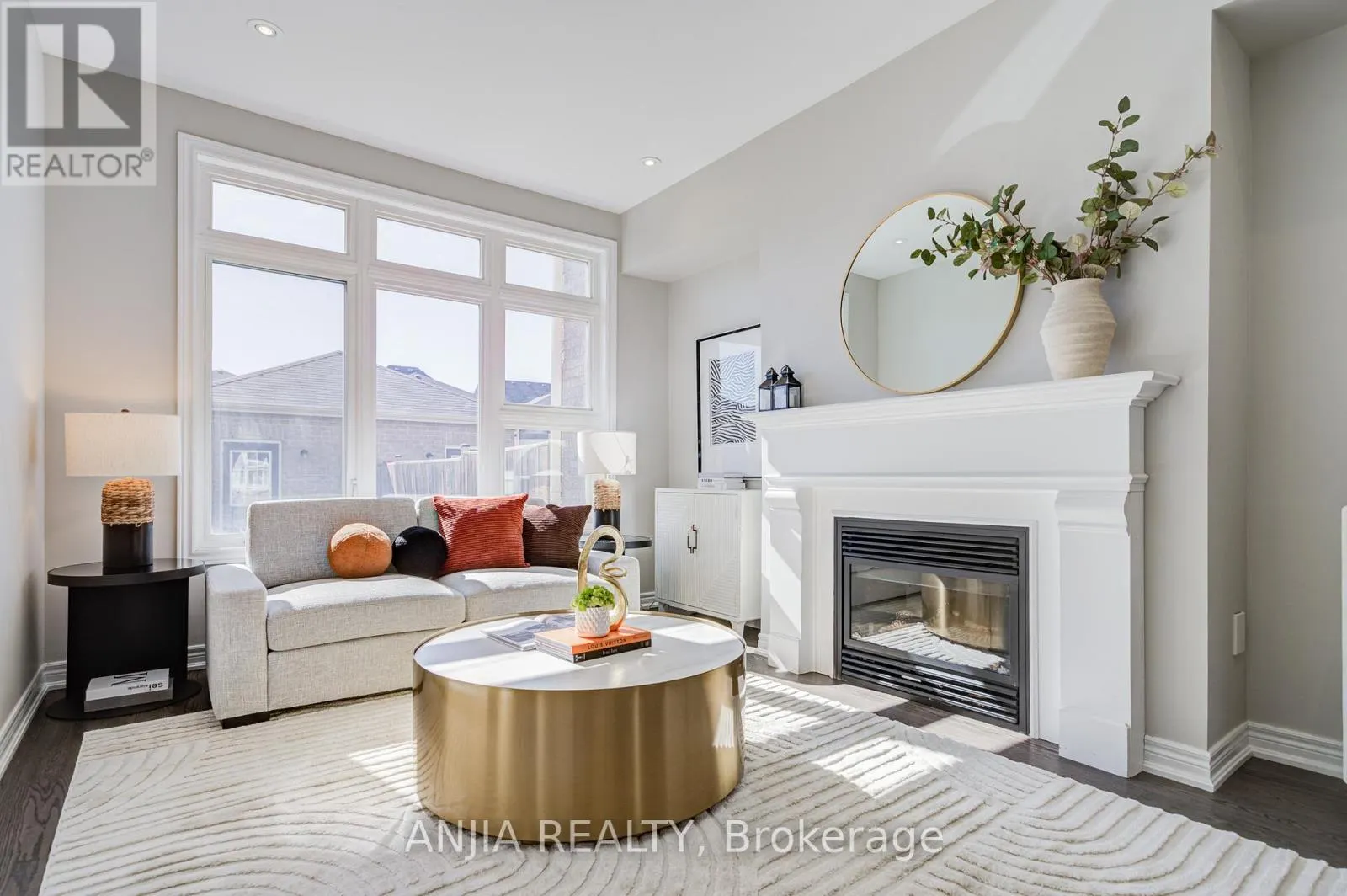 229 SOUTH UNIONVILLE AVENUE