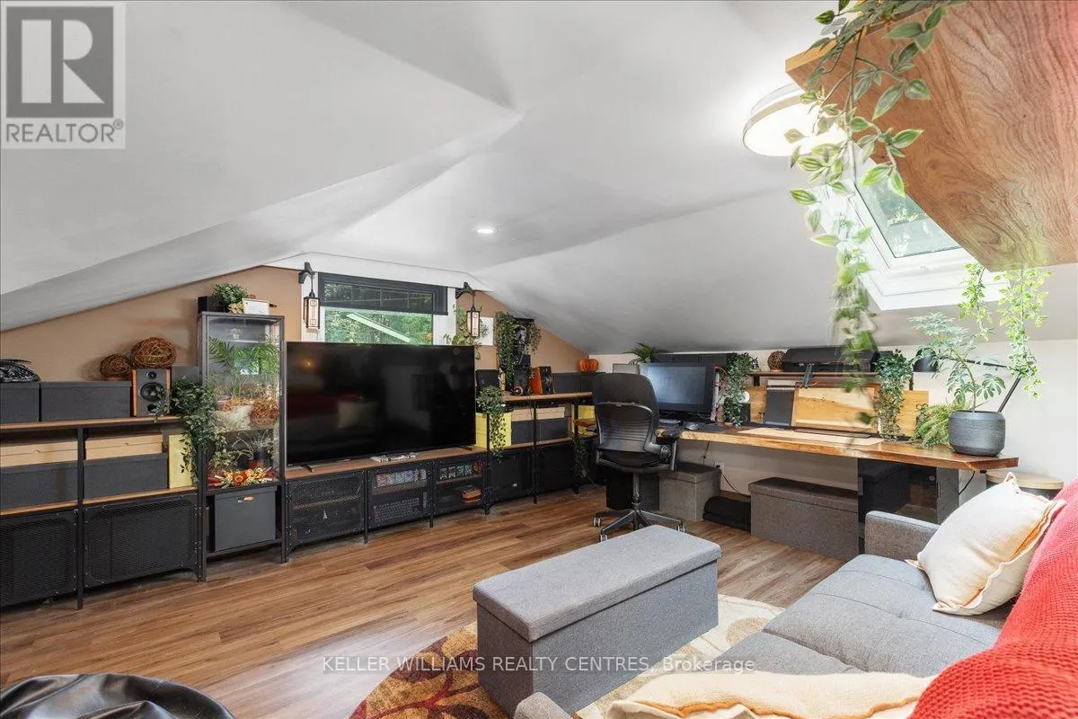 146 QUEENSVILLE SIDE ROAD