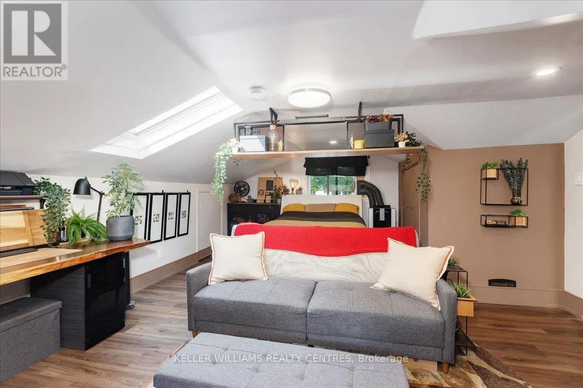 146 QUEENSVILLE SIDE ROAD