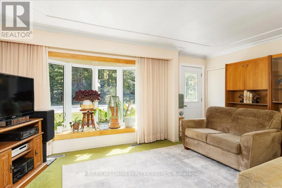 146 QUEENSVILLE SIDE ROAD