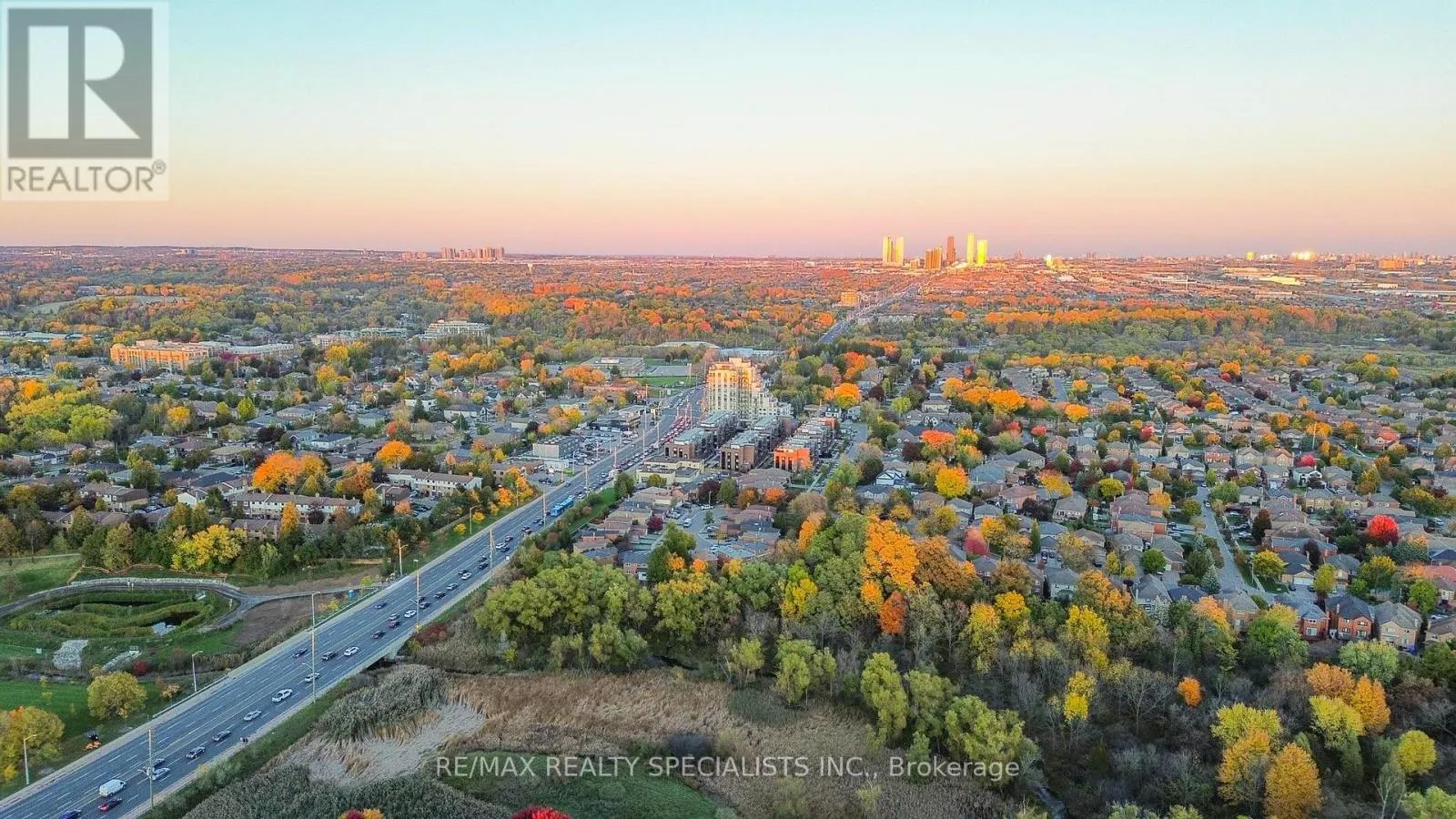 105 - 24 WOODSTREAM BOULEVARD