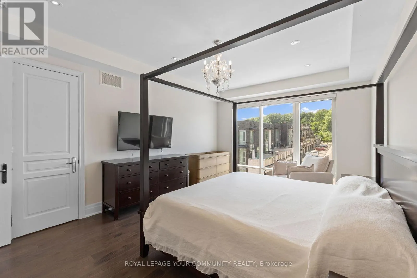 40 CRIMSON FOREST DRIVE