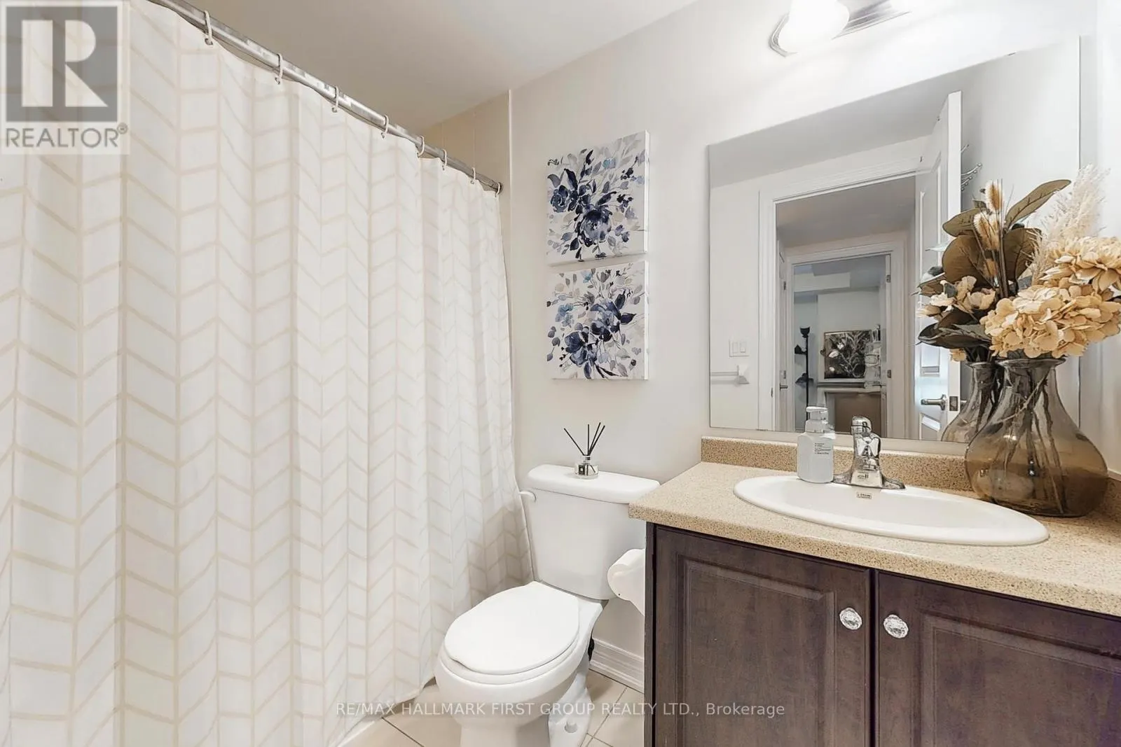 7 - 125 KAYLA CRESCENT