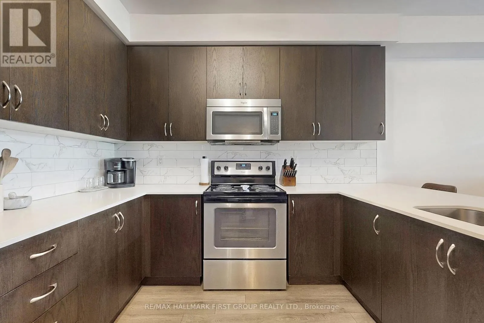 7 - 125 KAYLA CRESCENT