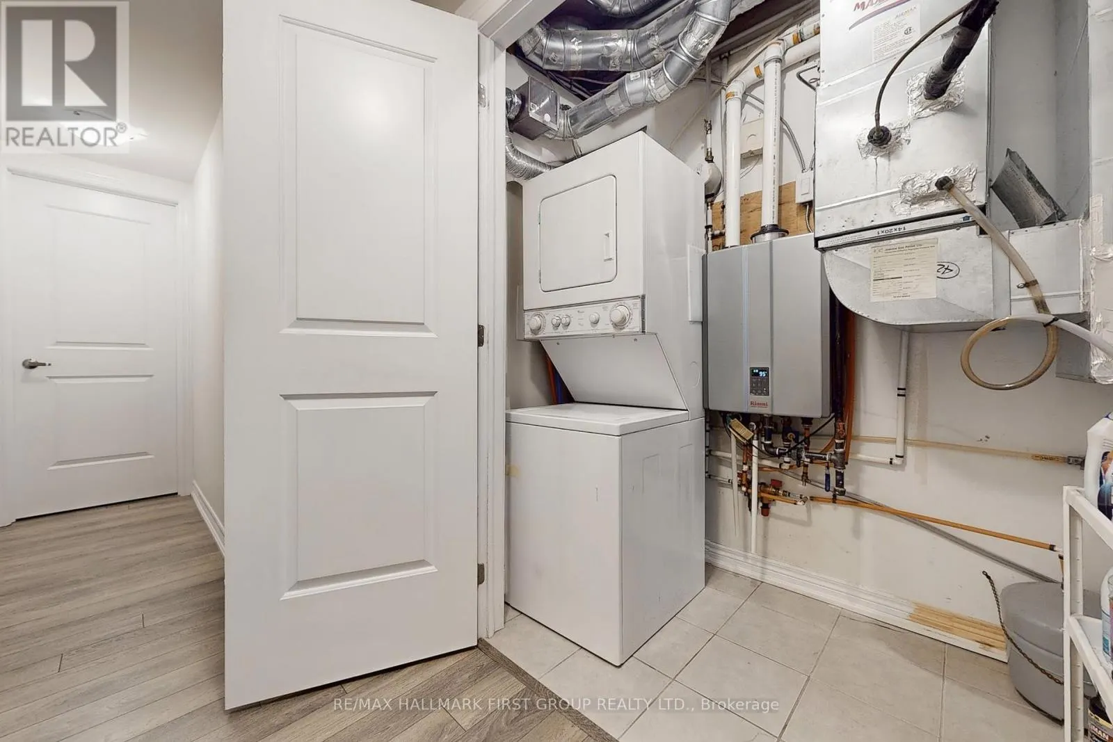 7 - 125 KAYLA CRESCENT