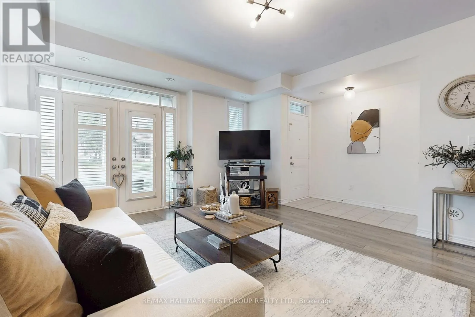 7 - 125 KAYLA CRESCENT