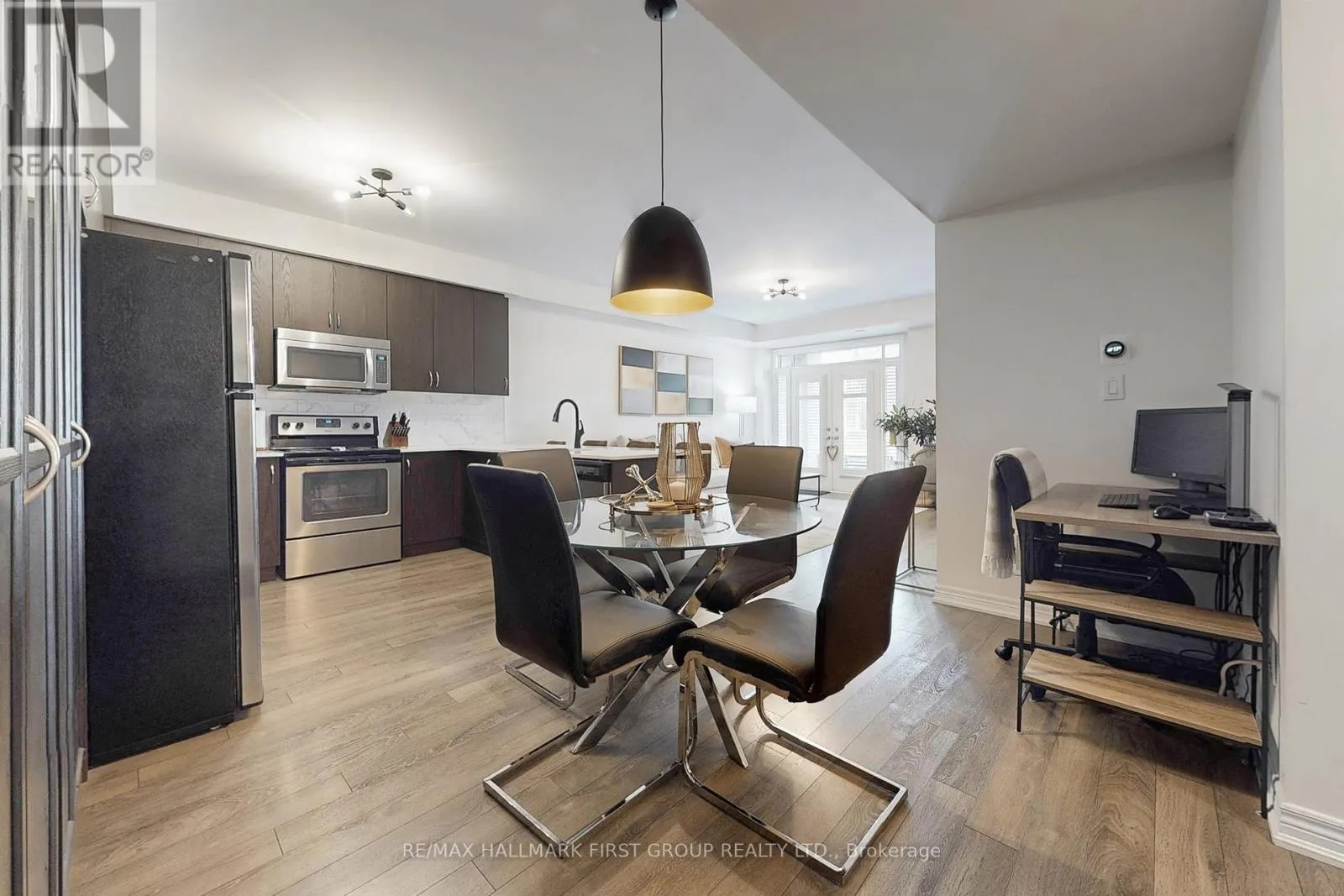 7 - 125 KAYLA CRESCENT