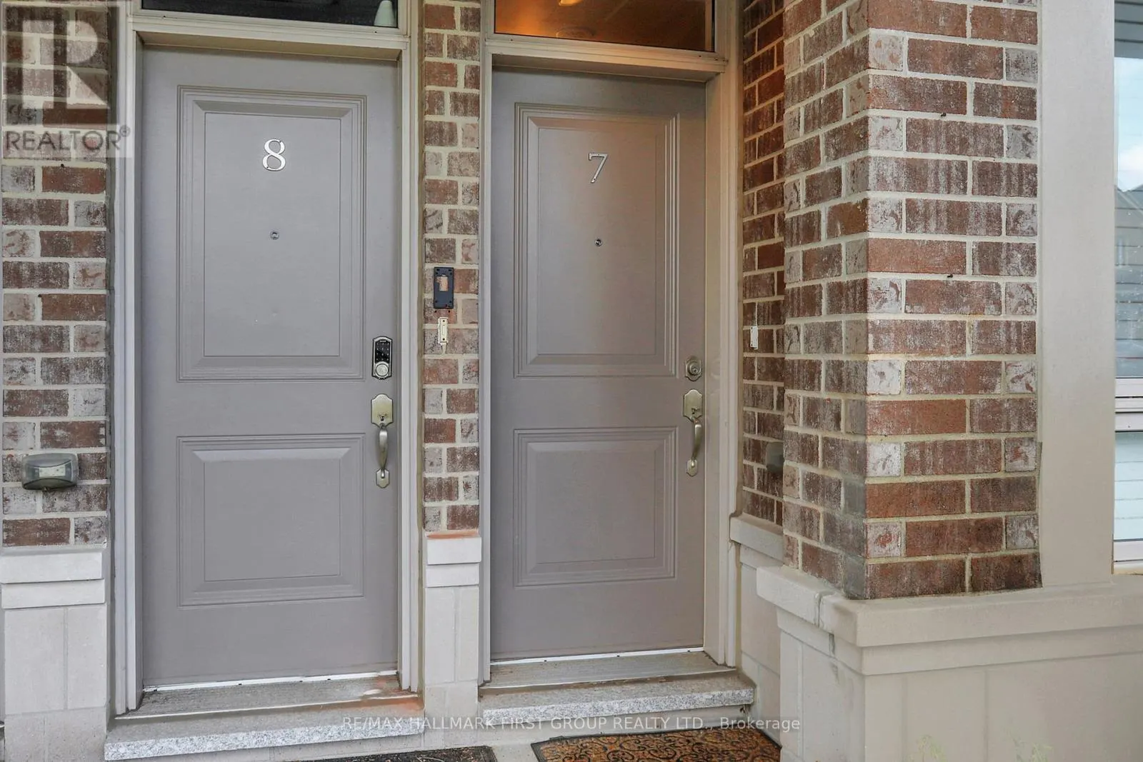 7 - 125 KAYLA CRESCENT