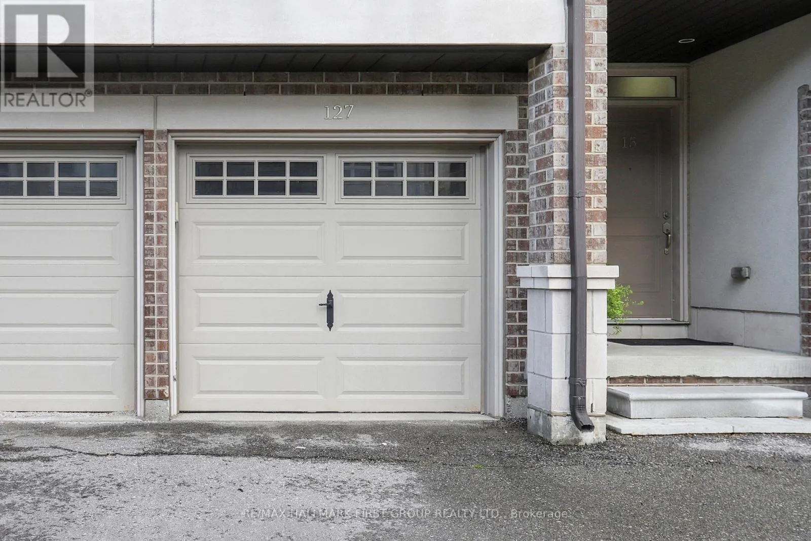 7 - 125 KAYLA CRESCENT