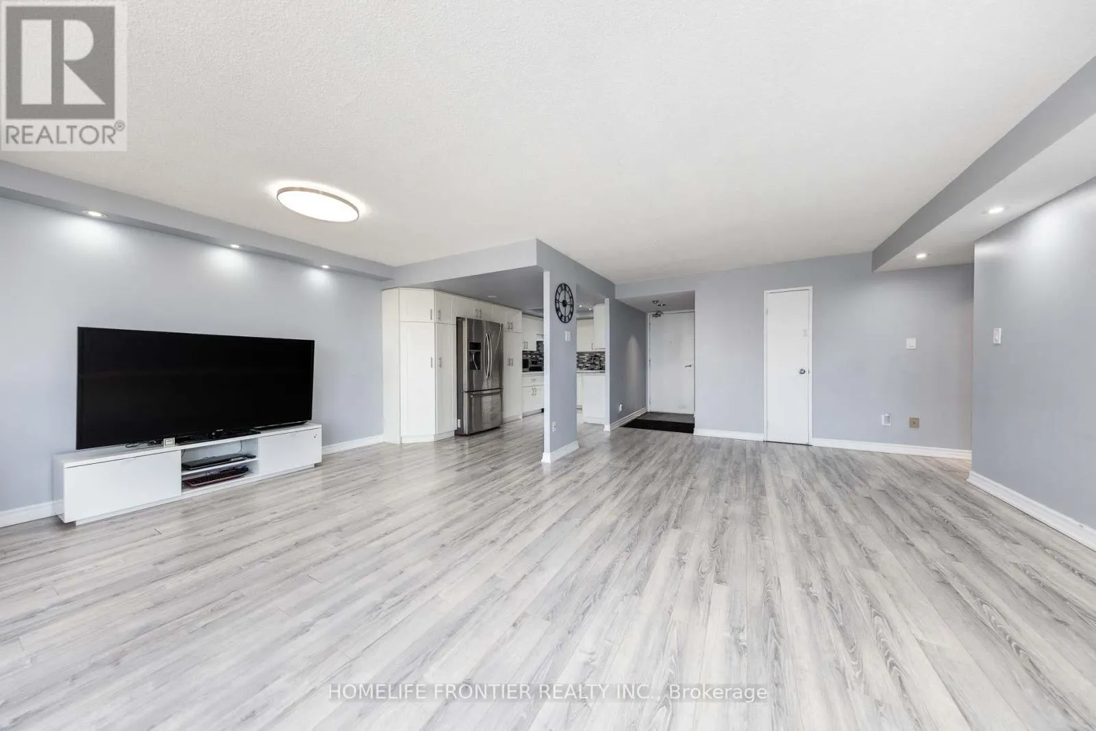 704 - 20 BAIF BOULEVARD