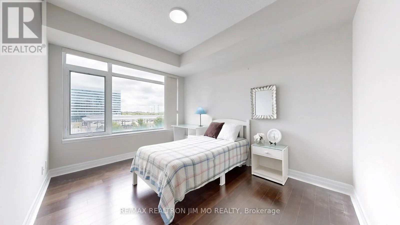 416 - 8110 BIRCHMOUNT ROAD