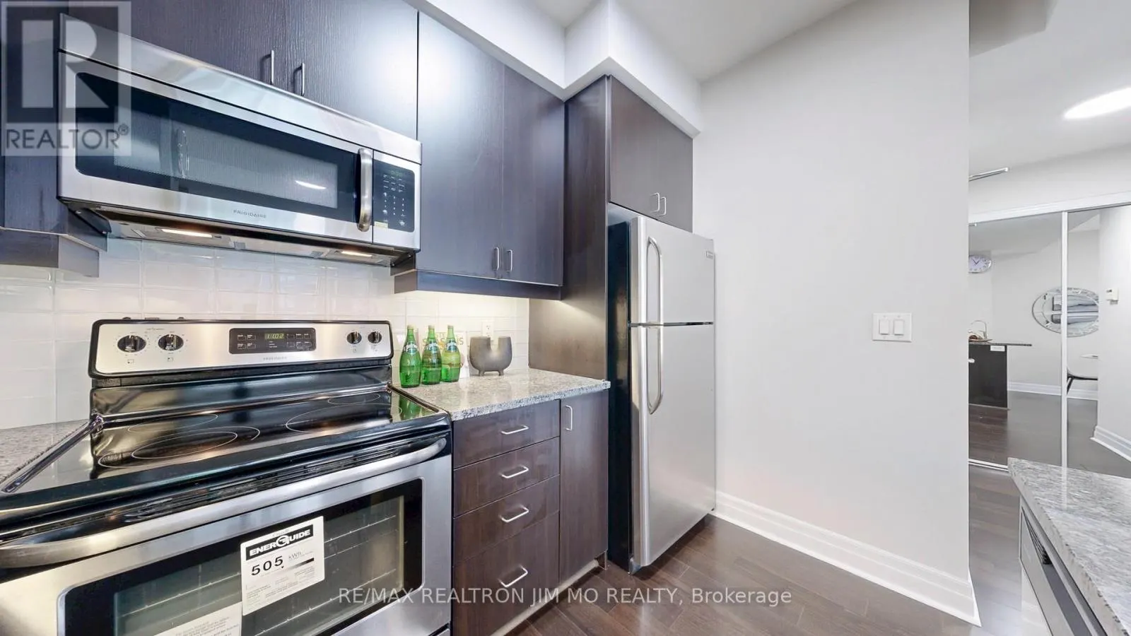 416 - 8110 BIRCHMOUNT ROAD