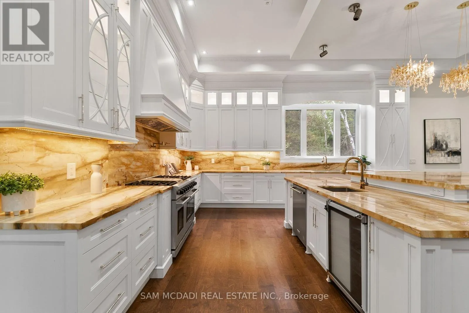 15 GLENVIEW HEIGHTS LANE