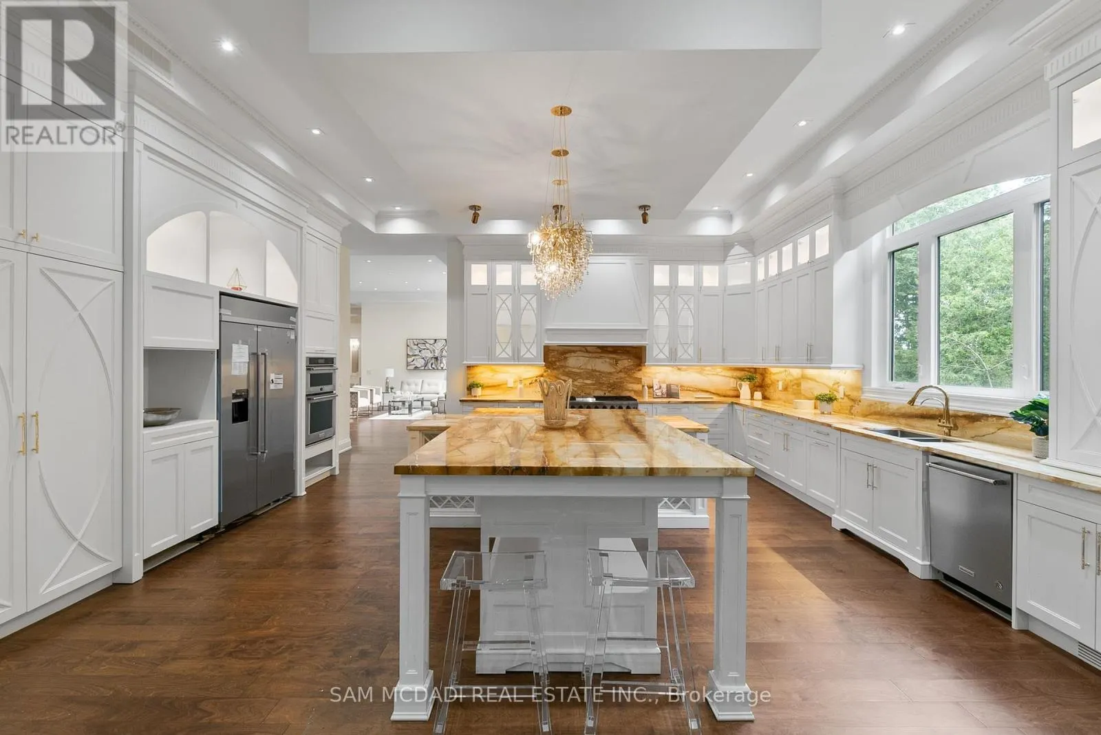 15 GLENVIEW HEIGHTS LANE