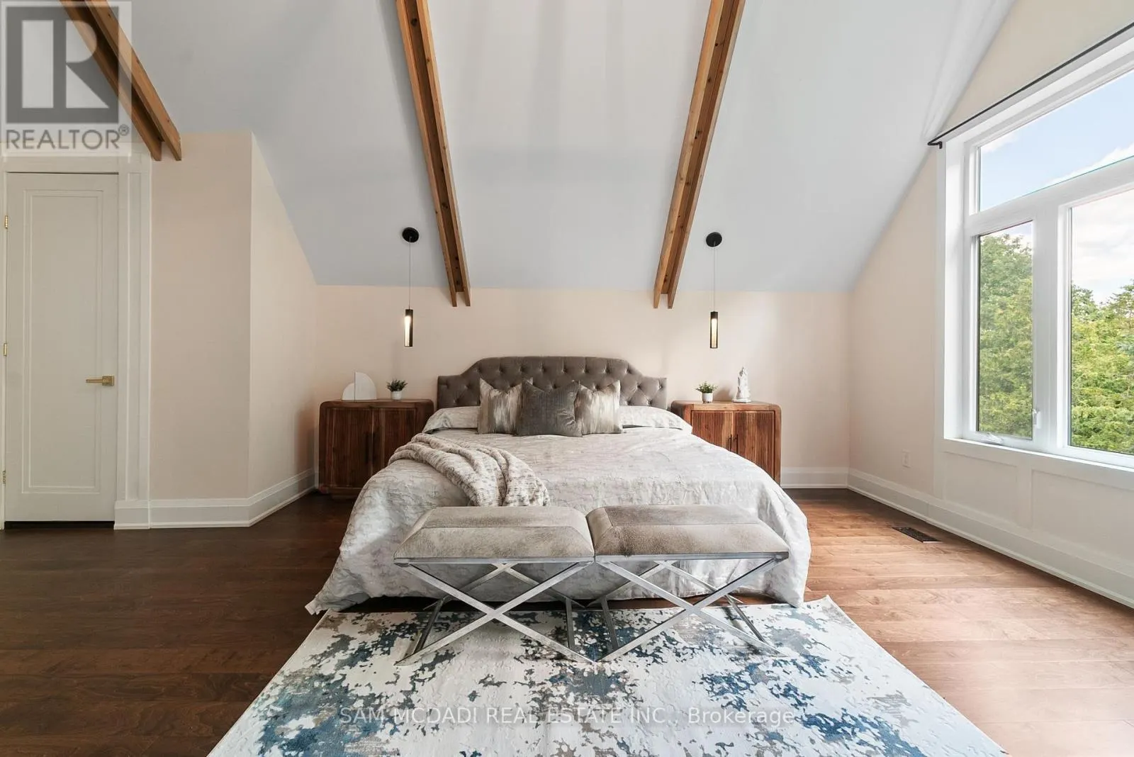 15 GLENVIEW HEIGHTS LANE