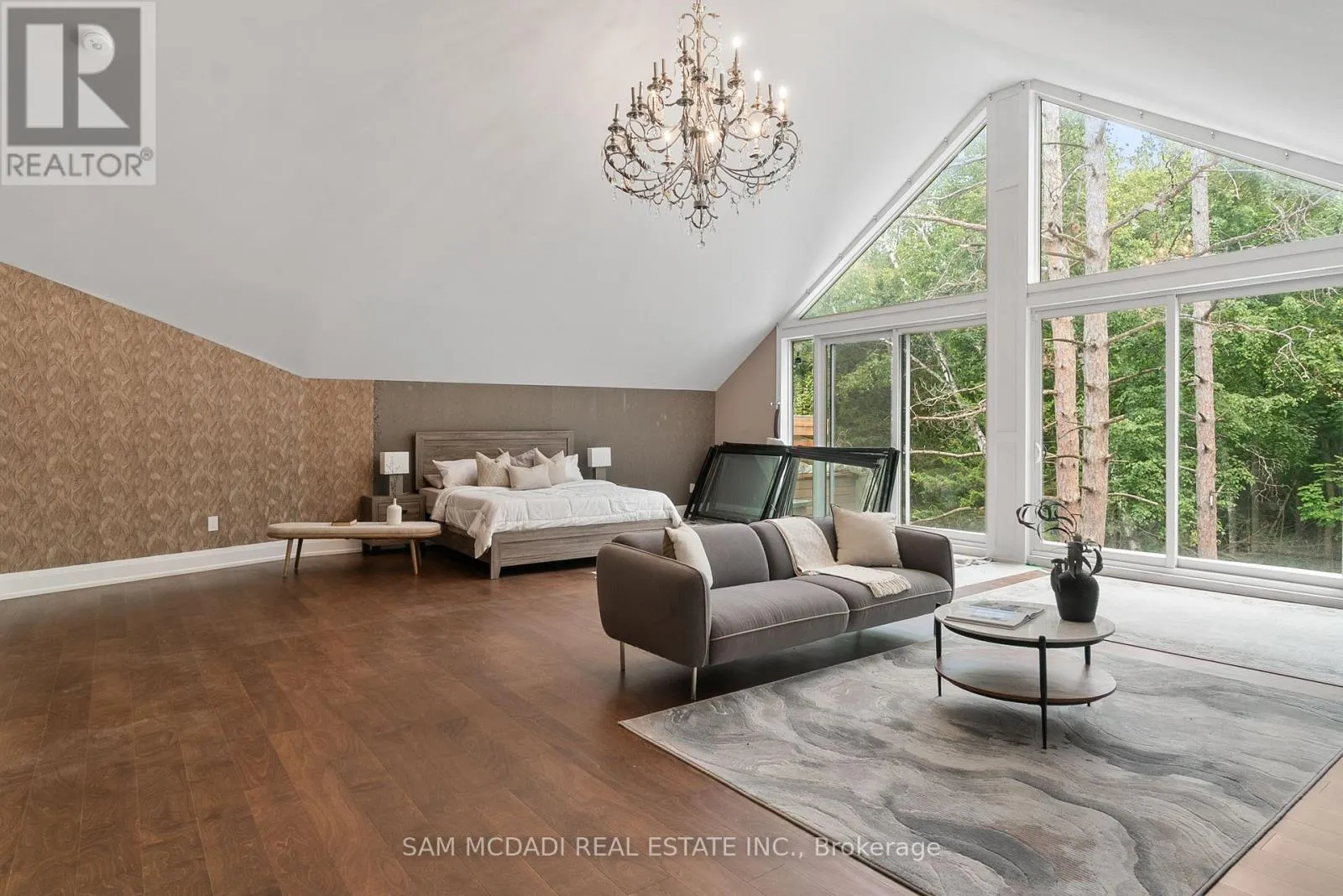 15 GLENVIEW HEIGHTS LANE