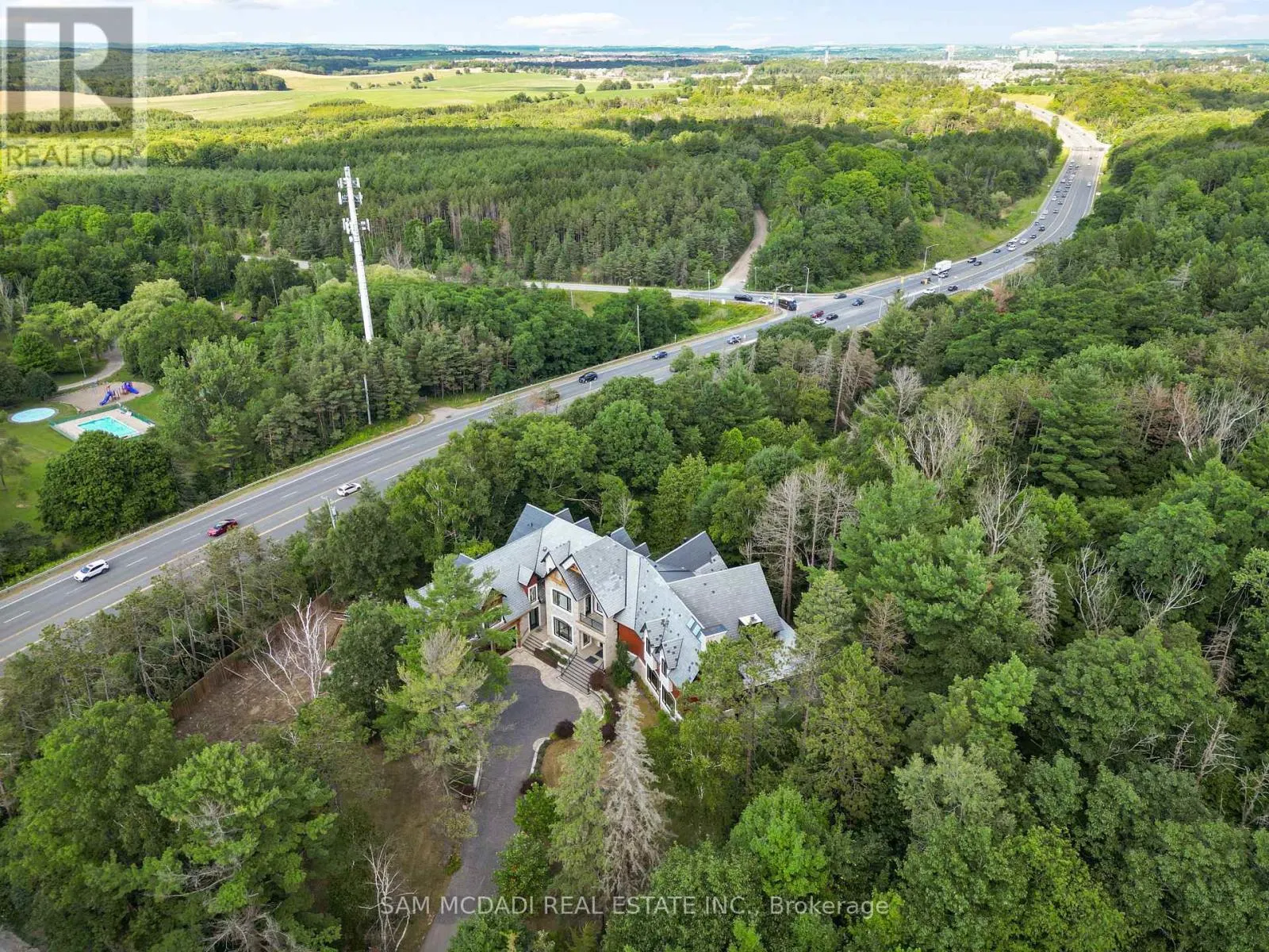 15 GLENVIEW HEIGHTS LANE