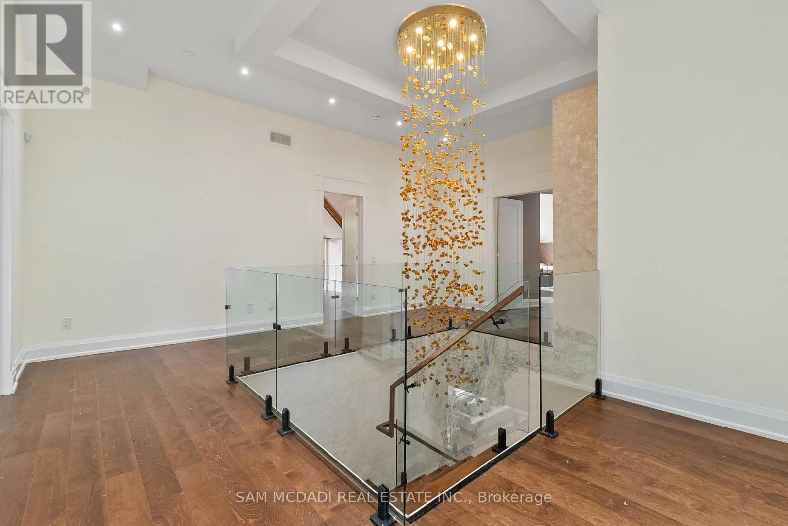 15 GLENVIEW HEIGHTS LANE