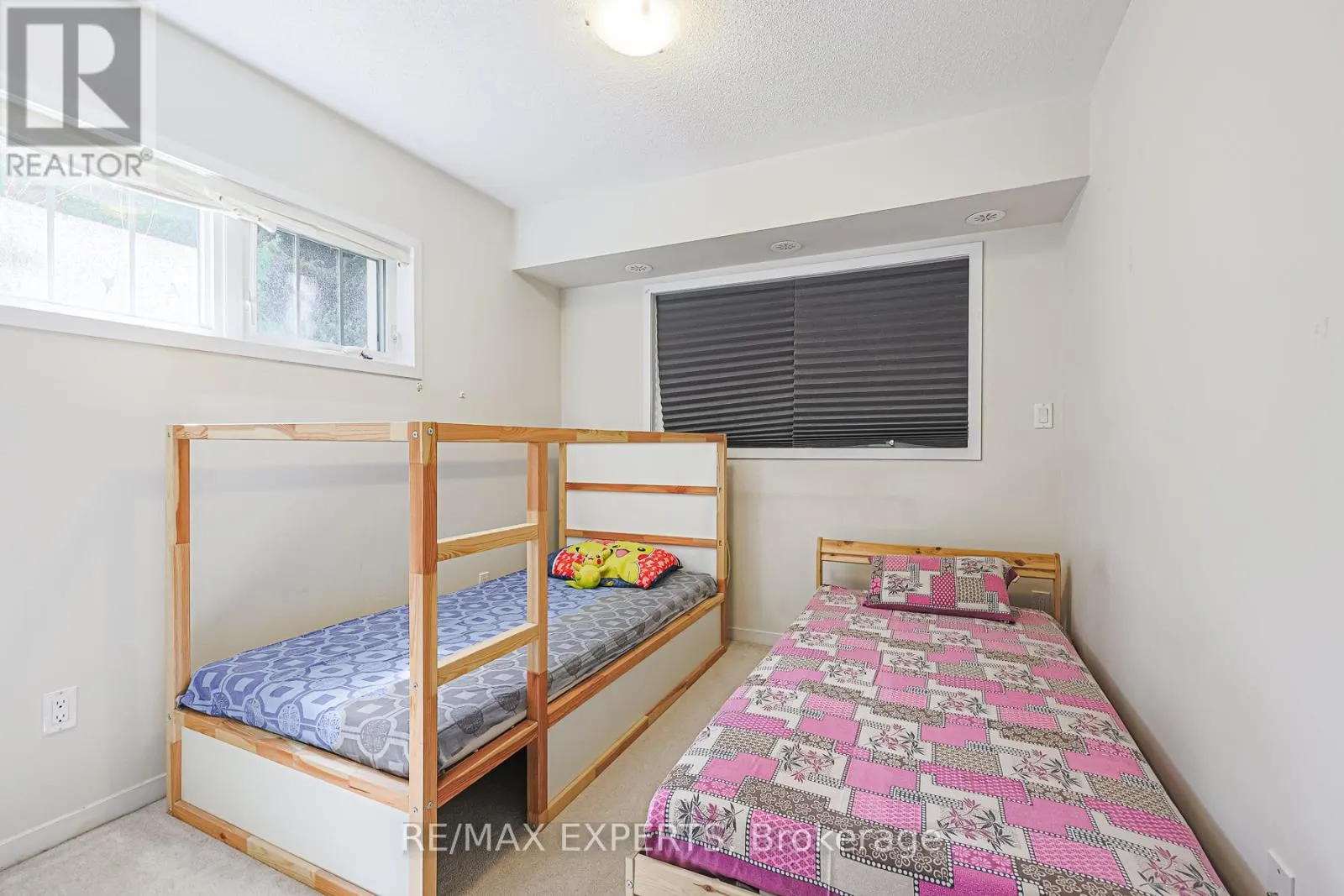 B11 - 26 BRUCE STREET W