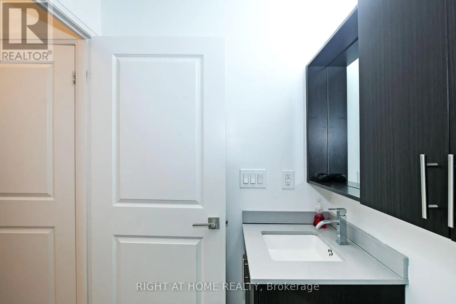 720 - 3600 HWY 7 ROAD