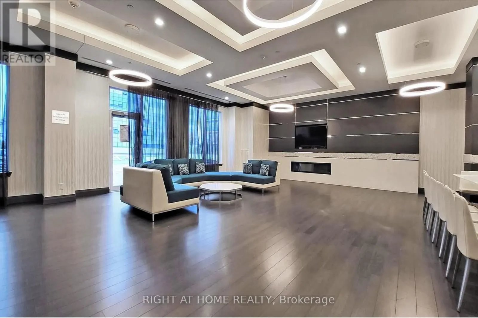 720 - 3600 HWY 7 ROAD