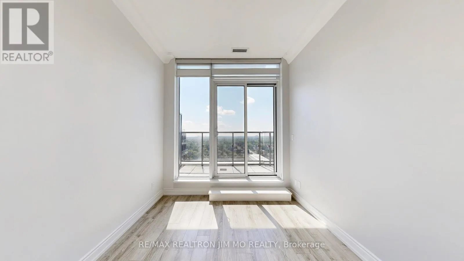 PH3 - 9600 YONGE STREET