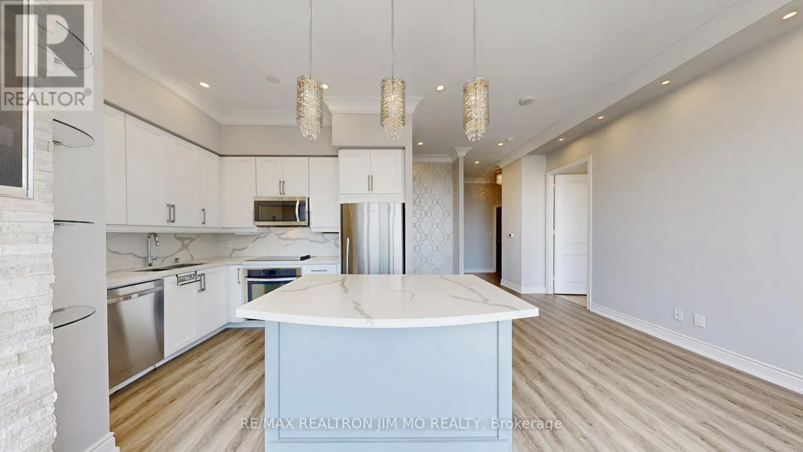 PH3 - 9600 YONGE STREET