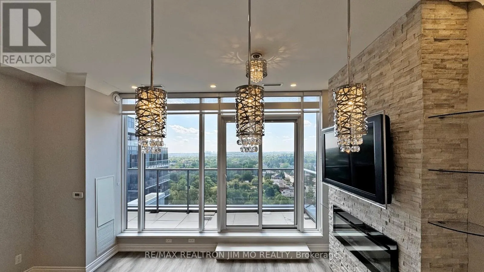 PH3 - 9600 YONGE STREET