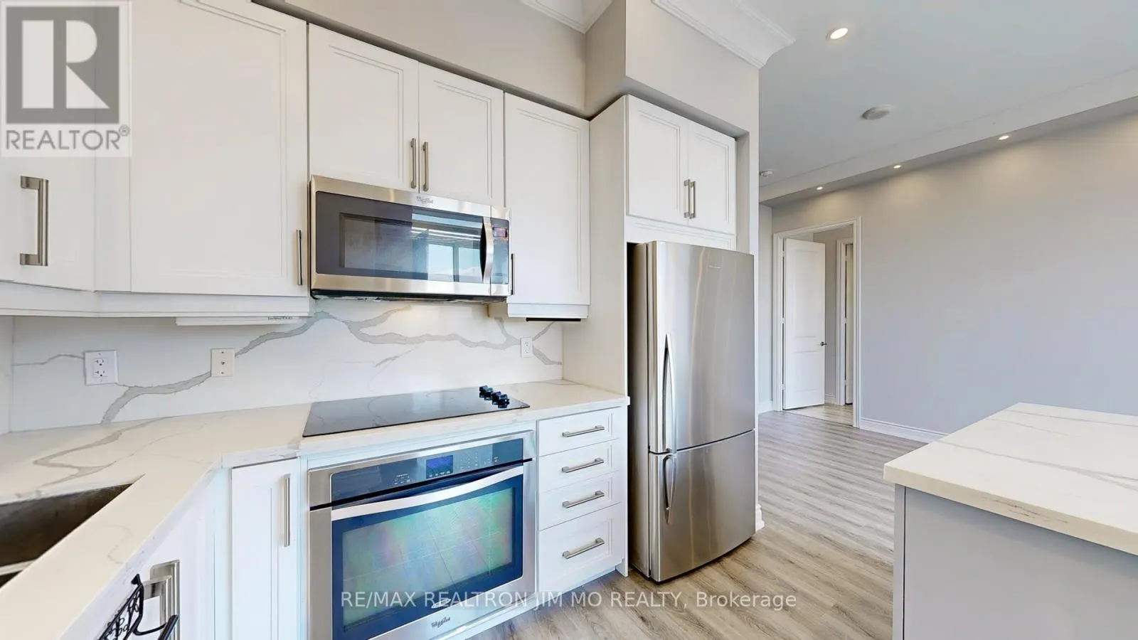 PH3 - 9600 YONGE STREET