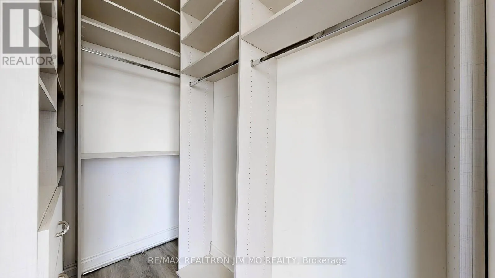 PH3 - 9600 YONGE STREET