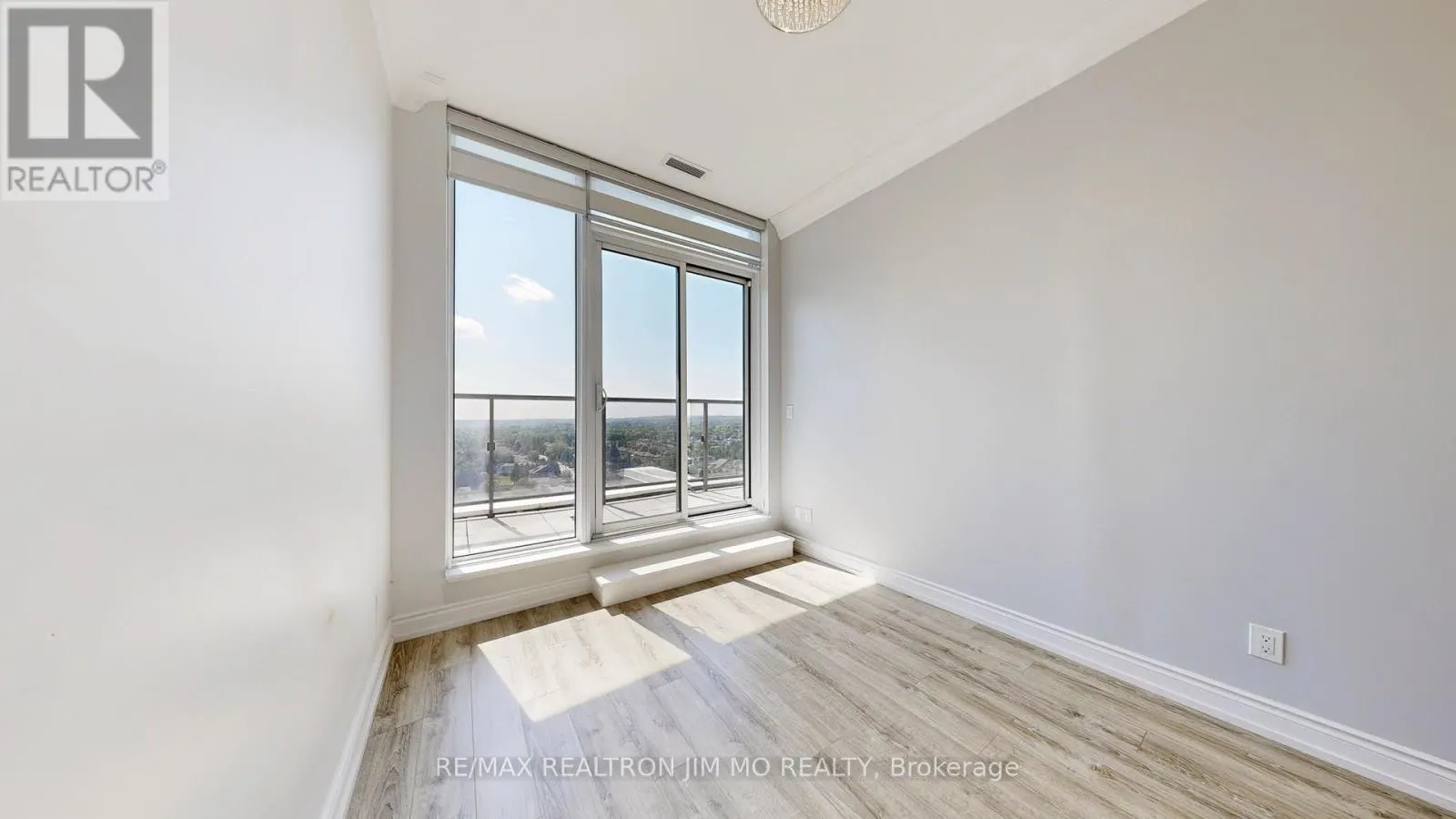 PH3 - 9600 YONGE STREET