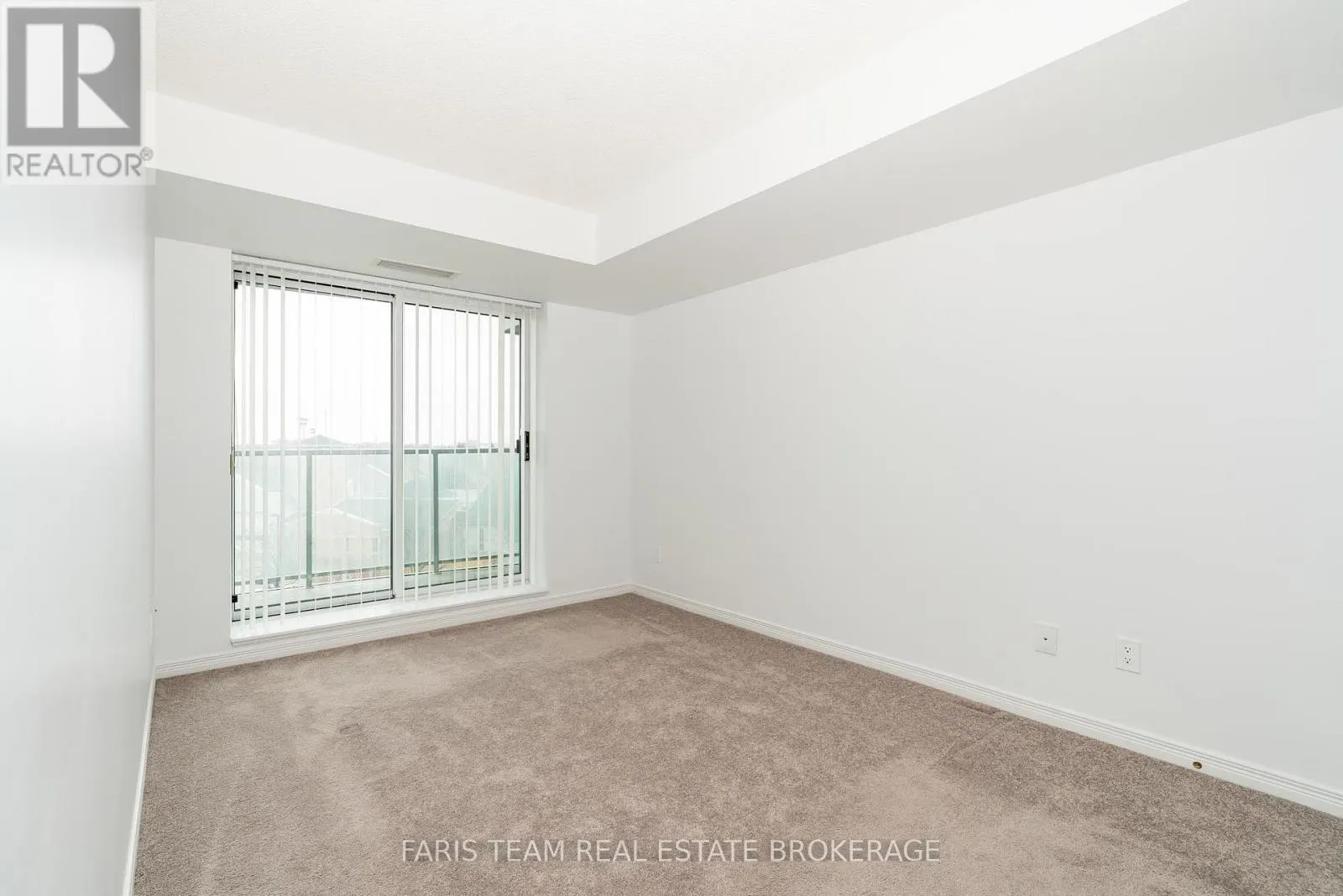 407 - 11 ONEIDA CRESCENT