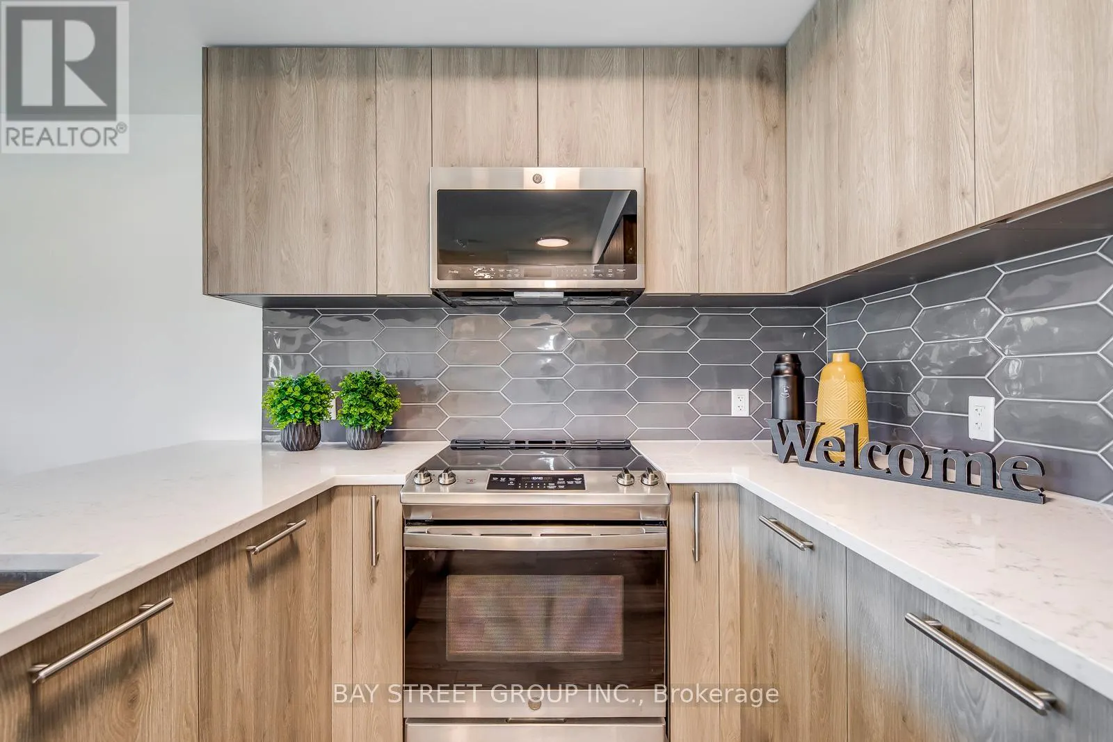 327 - 101 CATHEDRAL HIGH STREET