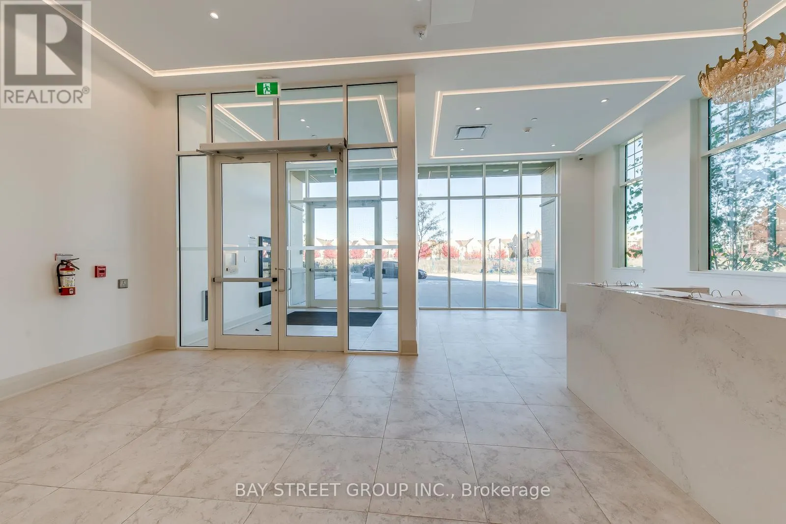 327 - 101 CATHEDRAL HIGH STREET