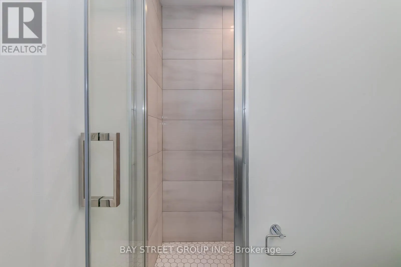 327 - 101 CATHEDRAL HIGH STREET