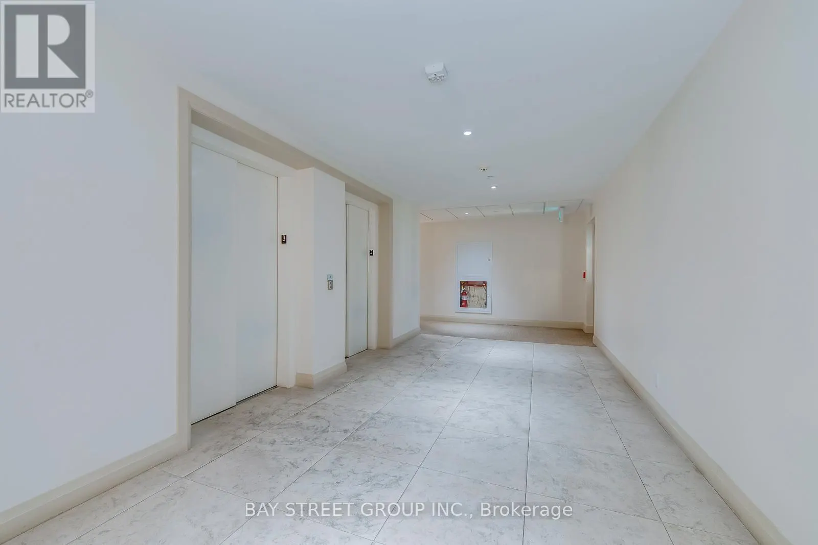 327 - 101 CATHEDRAL HIGH STREET