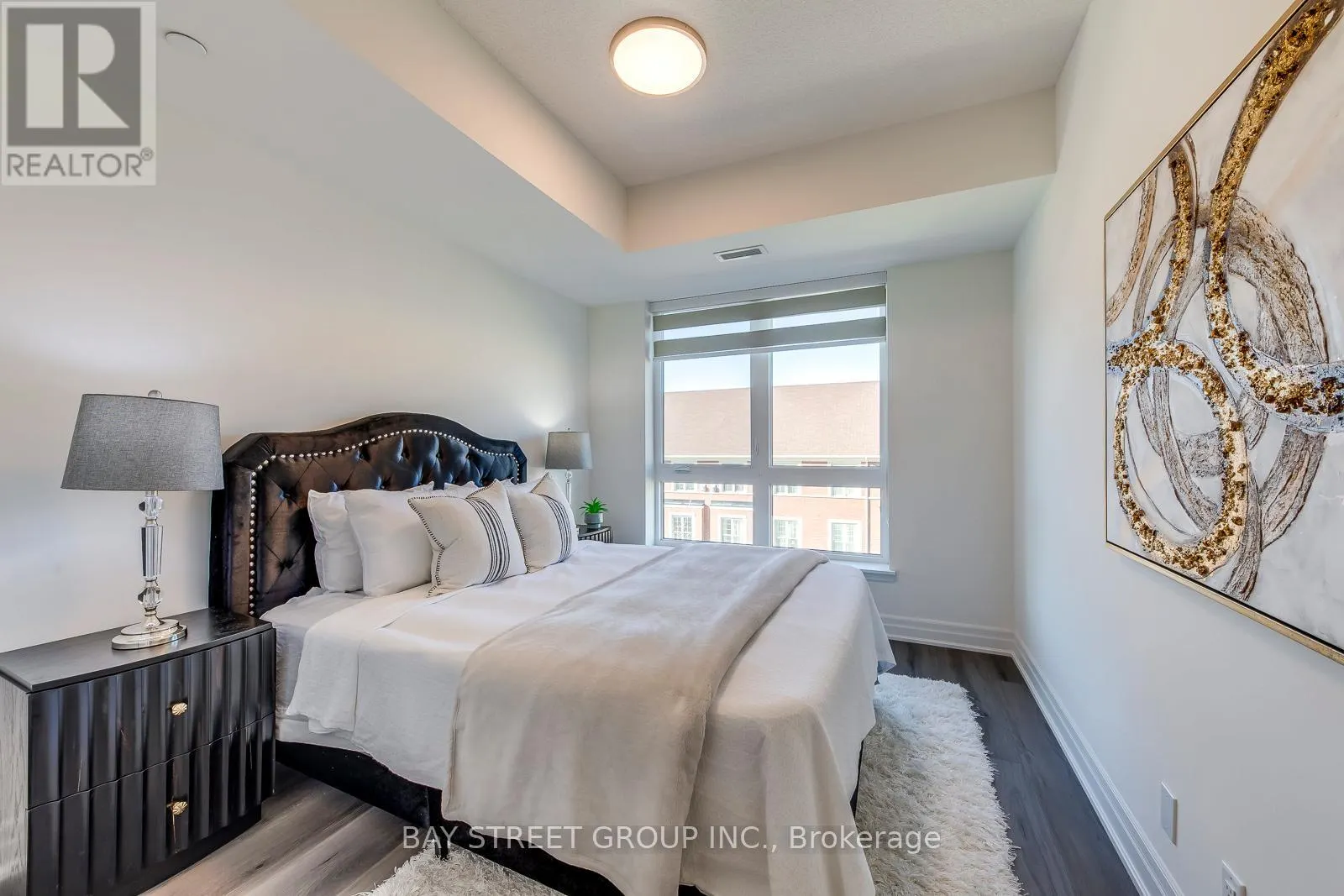 327 - 101 CATHEDRAL HIGH STREET