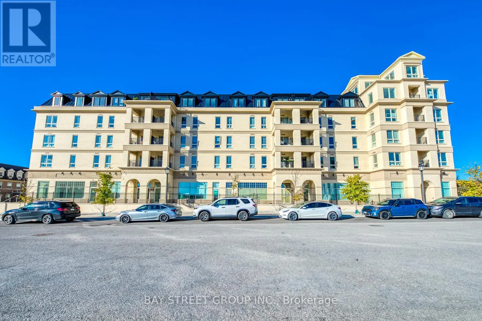 327 - 101 CATHEDRAL HIGH STREET