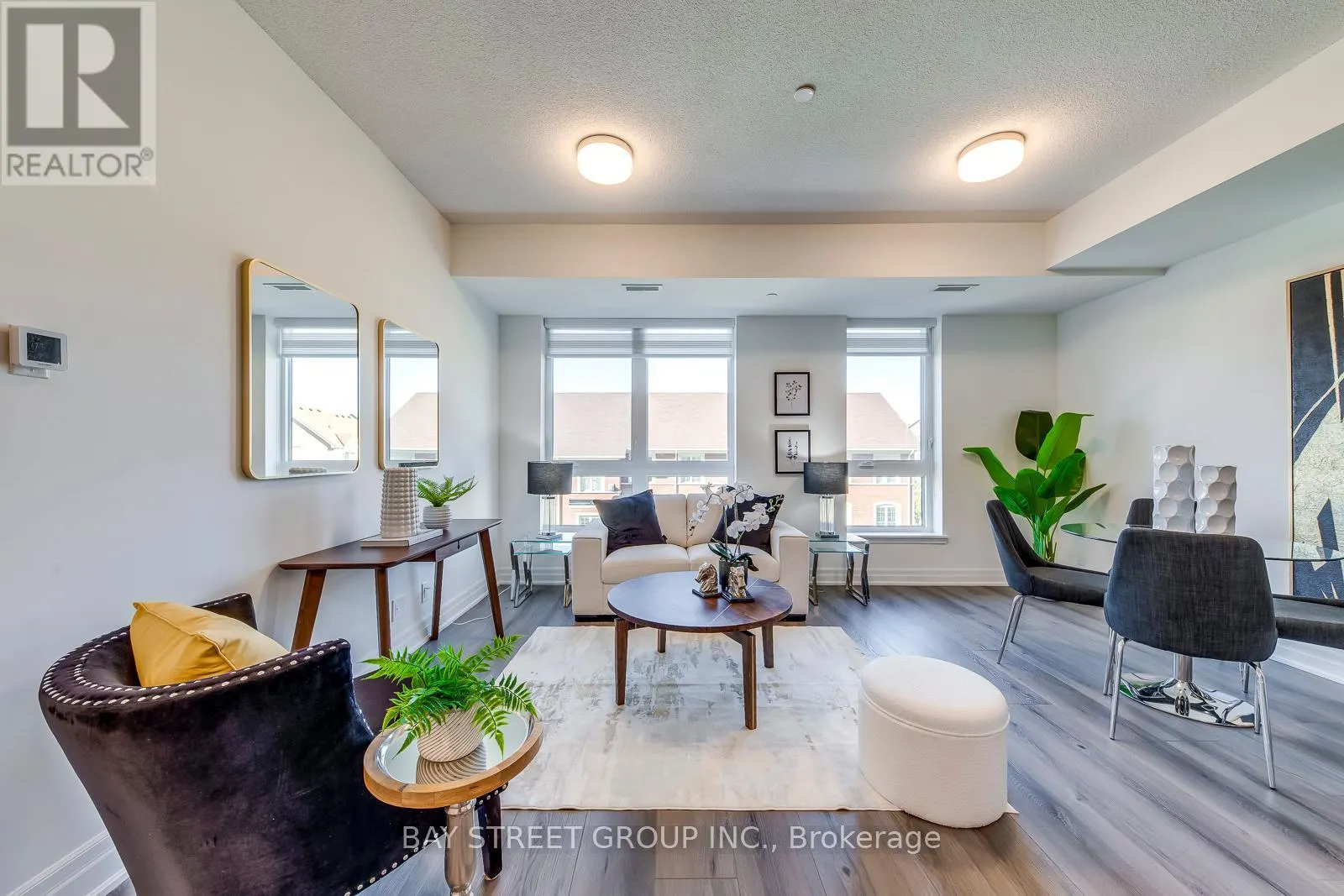 327 - 101 CATHEDRAL HIGH STREET