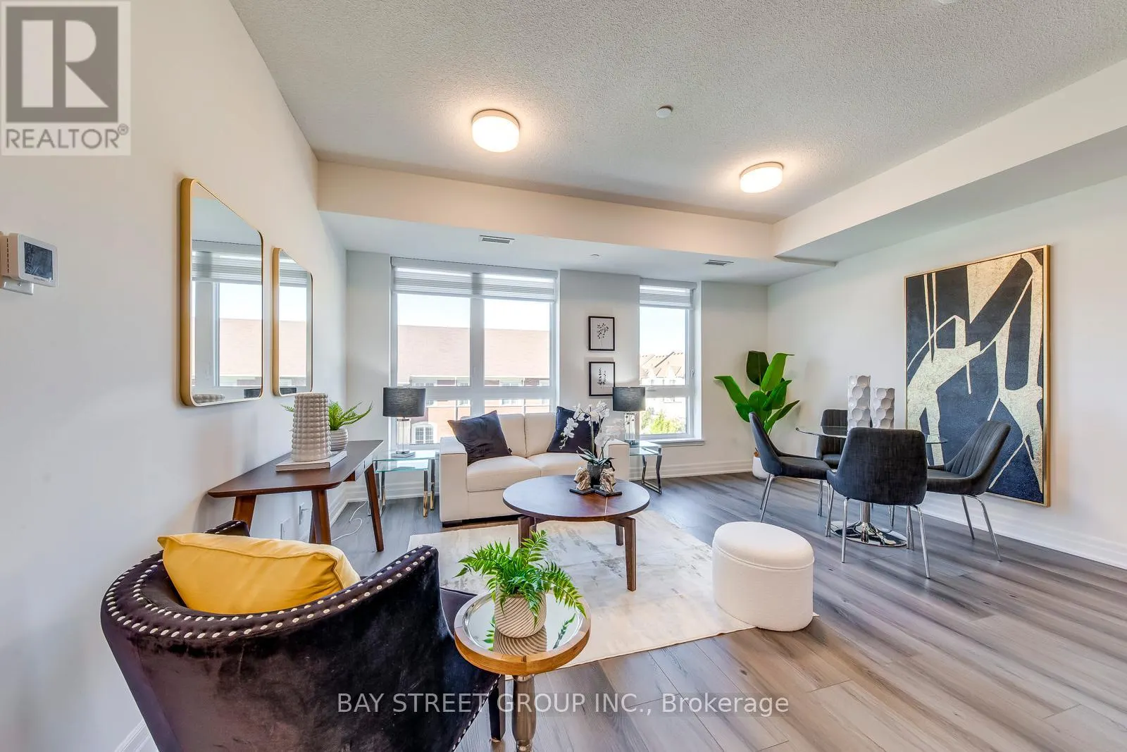 327 - 101 CATHEDRAL HIGH STREET