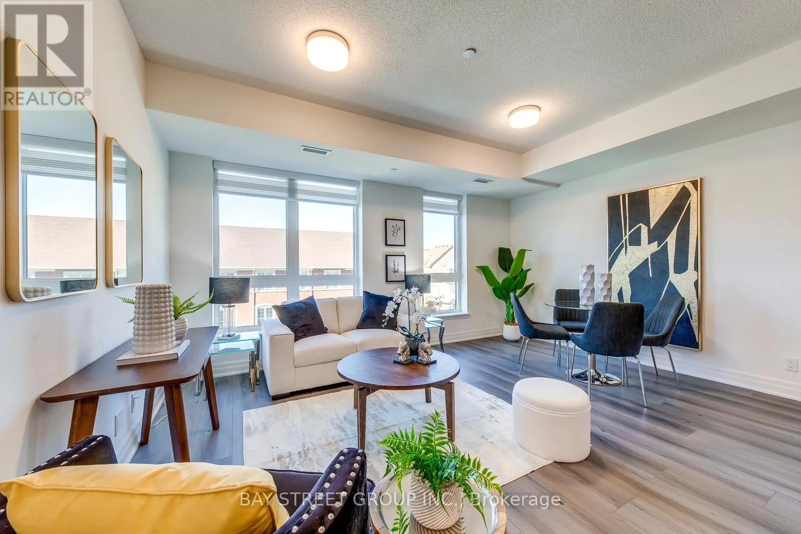 327 - 101 CATHEDRAL HIGH STREET