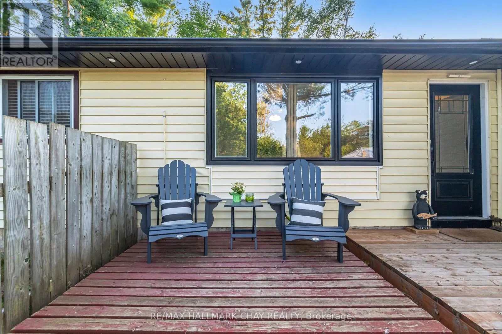 731 PINEGROVE AVENUE