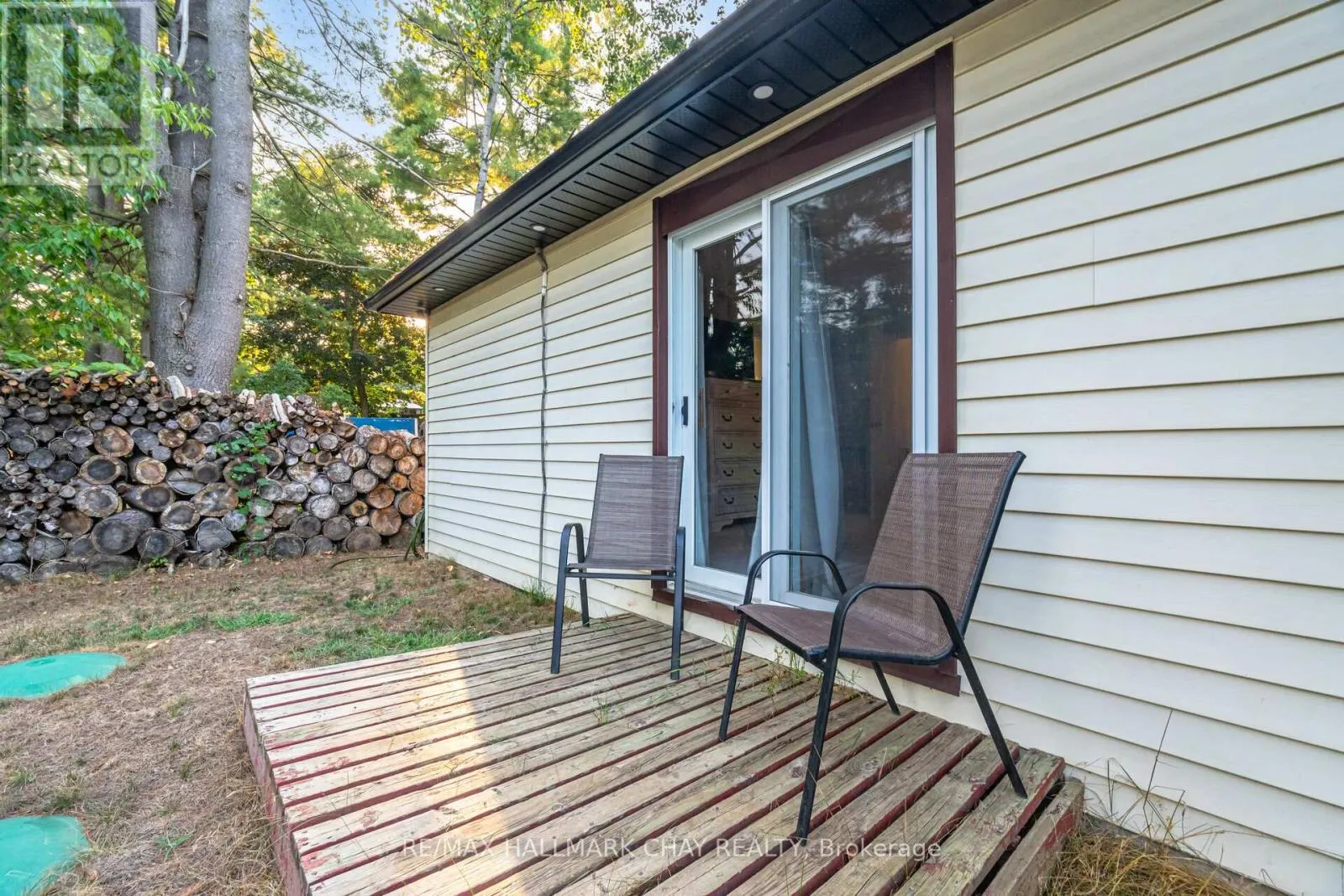 731 PINEGROVE AVENUE