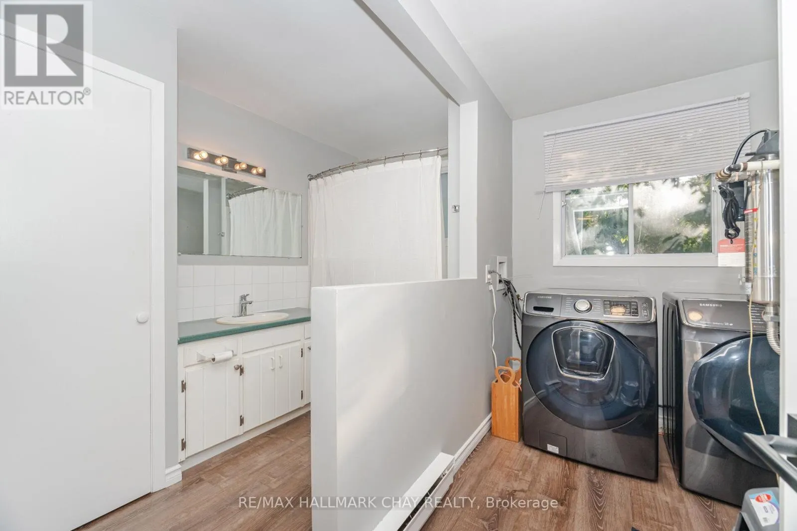 731 PINEGROVE AVENUE