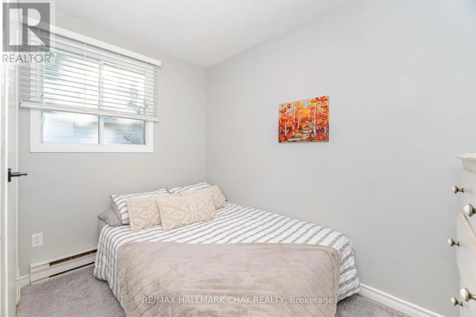 731 PINEGROVE AVENUE