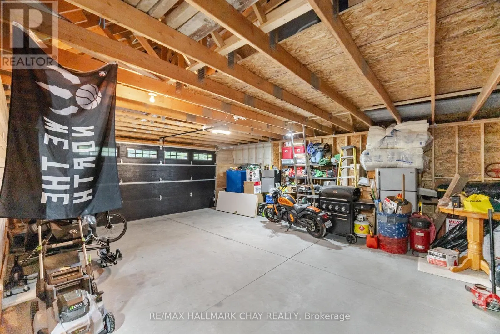 731 PINEGROVE AVENUE